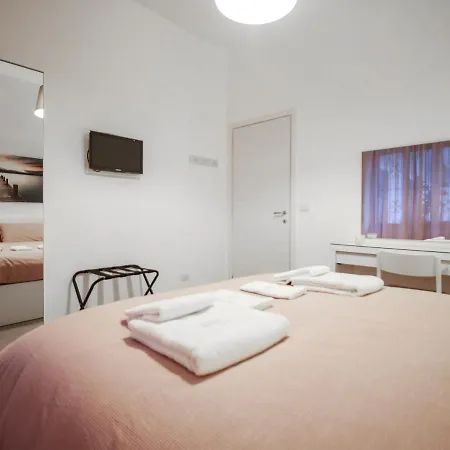 Chilometrozero Luxury * Νάπολη