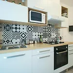 Chilometrozero Luxury Apartamento *
